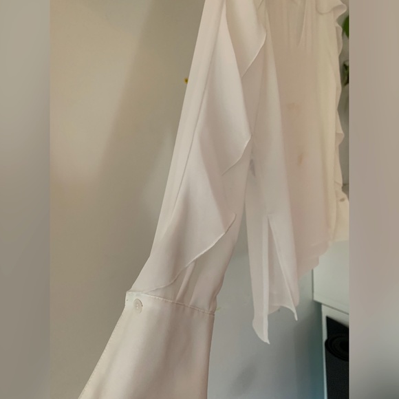 BCBGMaxAzria White V-Neck Long Sleeves Blouse - Picture 3 of 14